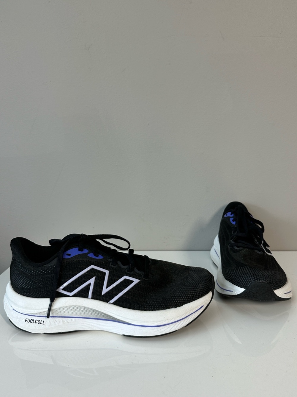 New Balance Women’s FuelCell Walker Elite Shoes Size 7.5 Athletic Athleisure